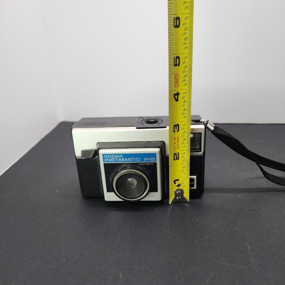 Vintage Kodak Instamic X-15 Film Camera - Not Tested - Sold for Parts Only! - Picture 8 of 9